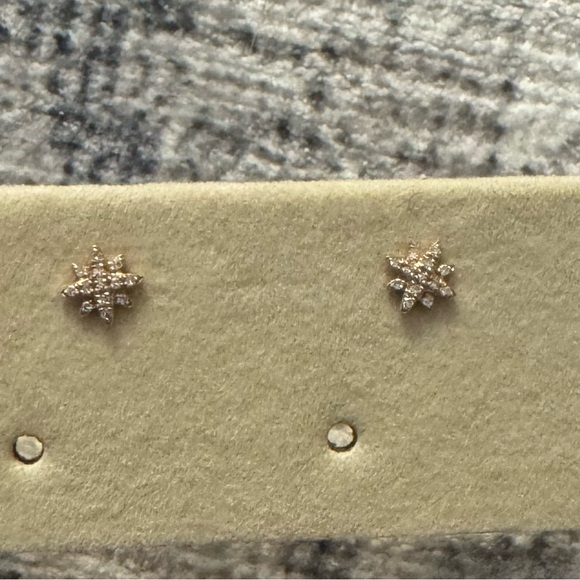 Sydney Evan Starburst Diamond Stud Earrings 14k Rose Gold Pair - Picture 5 of 7